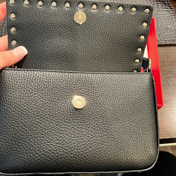 Valentino Garavani - NEW IN BOX Stud-detail leather shoulder bag - Picture 5 of 10